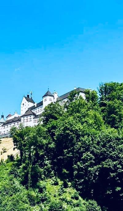 Appartment Schloss-Zeit Aschau im Chiemgau Kamer foto